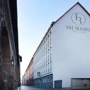  Хостел Five Reasons &